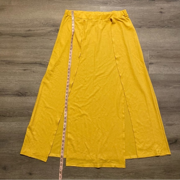 Shein Yellow Crop Top Shrug 1X and Long Slit Skirt 3X Set NWOT (fits 14 16 18) - Picture 5 of 13